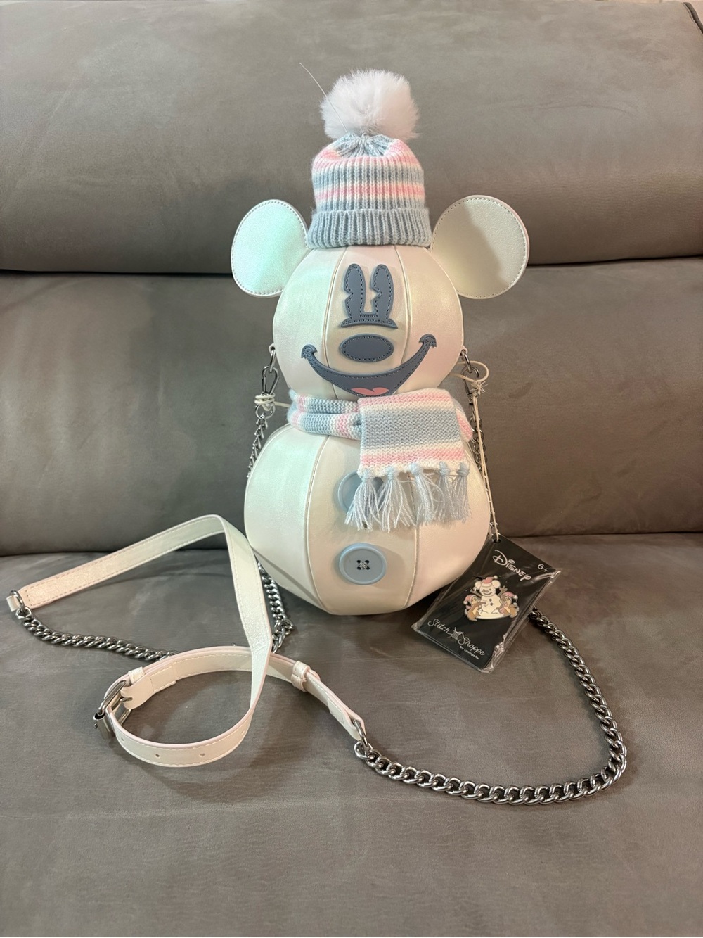Brand new! Rare The Stitch Shoppe by Loungefly Mickey Mouse Snowman Crossbody